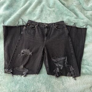 STRAIGHT LEG/WIDE LEG JEANS